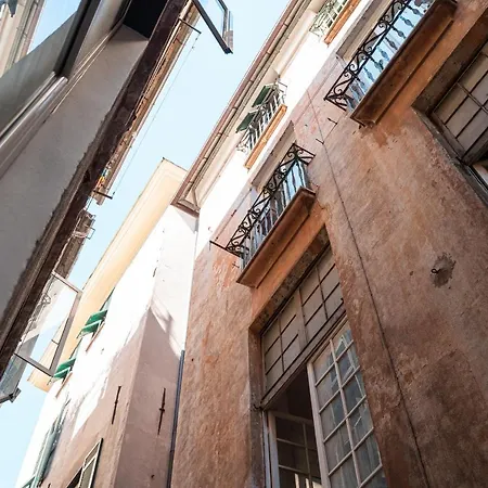 Apartment Acquario Di In Histωrical Genoa